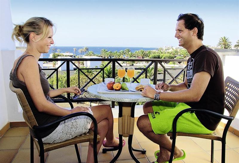 Allsun Hotel Albatros Costa Teguise Eksteriør billede